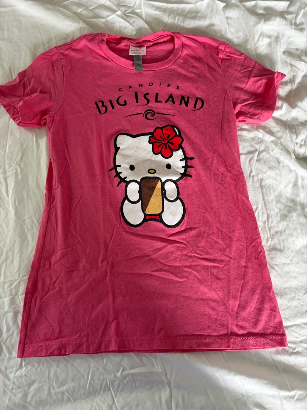 Hello Kitty Bright Pink 'Big Island' Graphic Tee